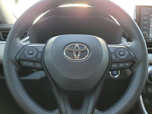 Used 2020 Toyota RAV4 XLE FWD image 31
