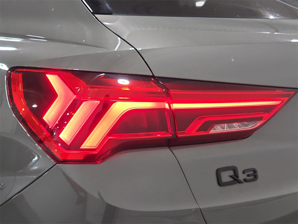 Used 2021 Audi Q3 2.0T Premium Plus w/ Premium Plus Package image 32