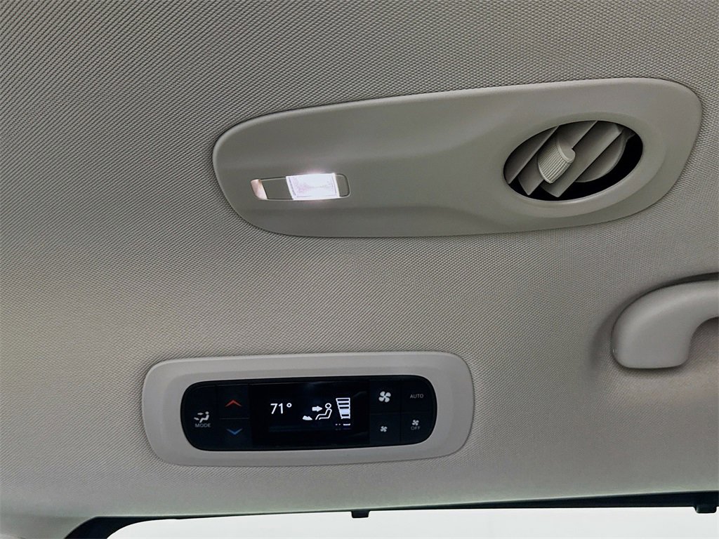 Used 2020 Chrysler Pacifica Touring-L Plus image 25