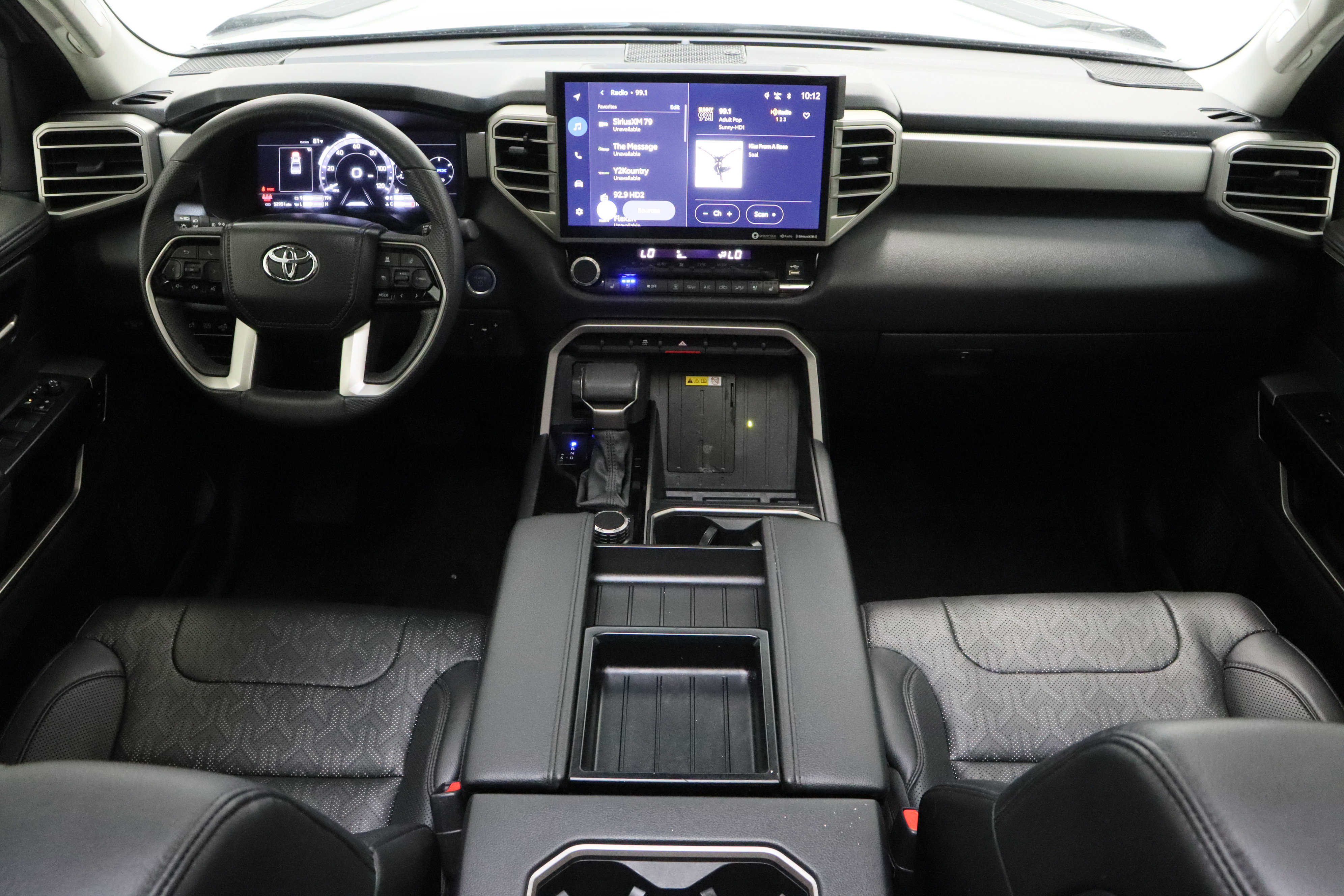 Used 2024 Toyota Tundra Limited w/ Power Package AWD/4WD image 32