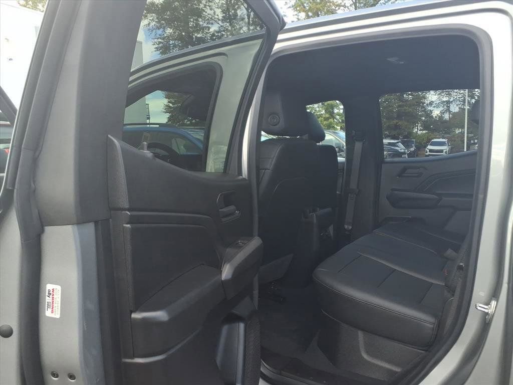 Used 2025 Chevrolet Colorado W/T image 20