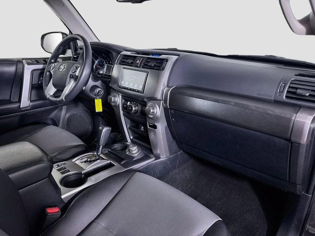 Used 2018 Toyota 4Runner SR5 Premium AWD/4WD image 31
