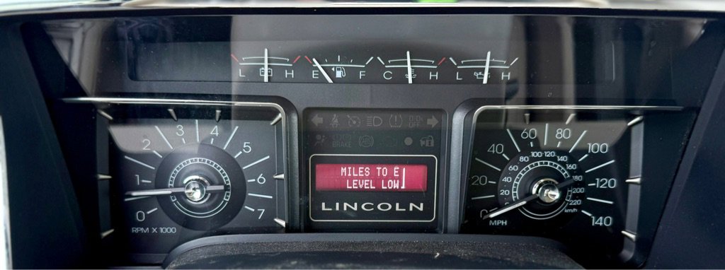 Used 2007 Lincoln Navigator Ultimate image 10