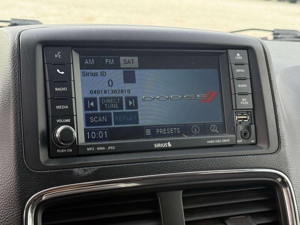 Used 2011 Dodge Grand Caravan Crew FWD image 20