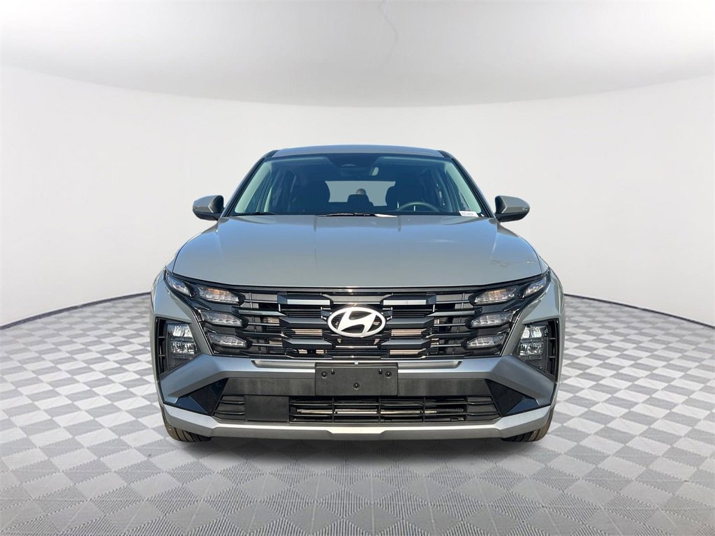 Used 2025 Hyundai Tucson SE image 2