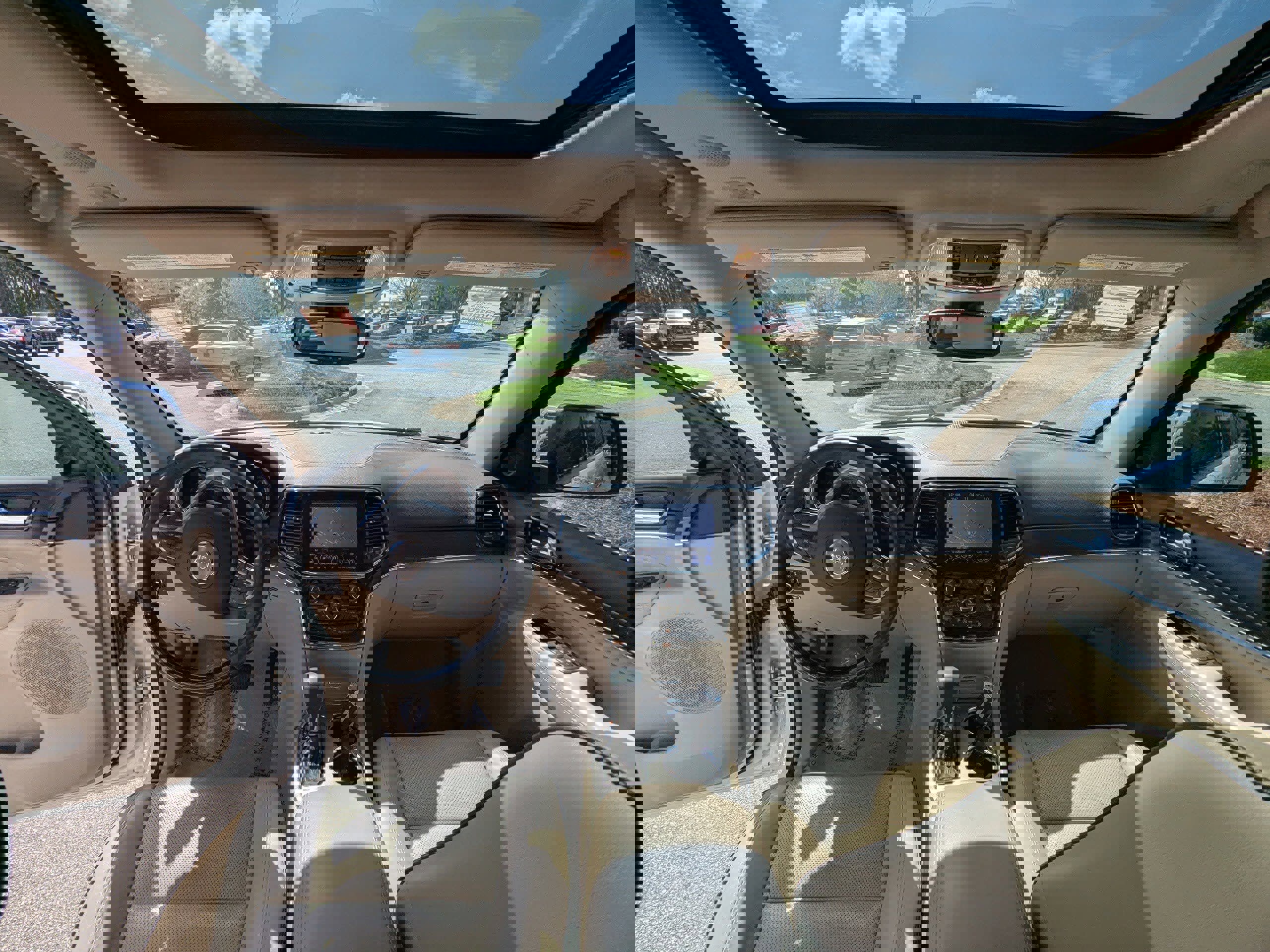 Used 2021 Jeep Grand Cherokee Overland image 13