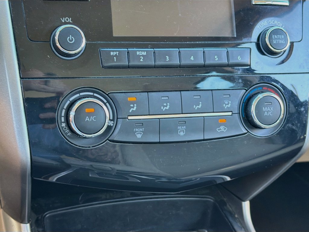 Used 2015 Nissan Altima 2.5 S w/ Special Edition Package FWD image 12