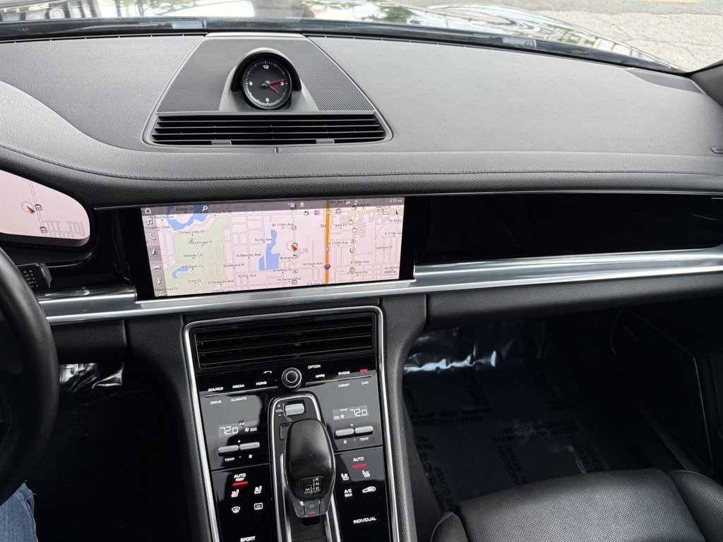 Used 2017 Porsche Panamera 4 AWD/4WD image 17