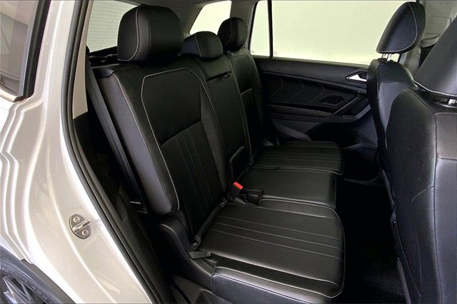 Certified 2023 Volkswagen Tiguan SE w/ Panoramic Sunroof Package image 27