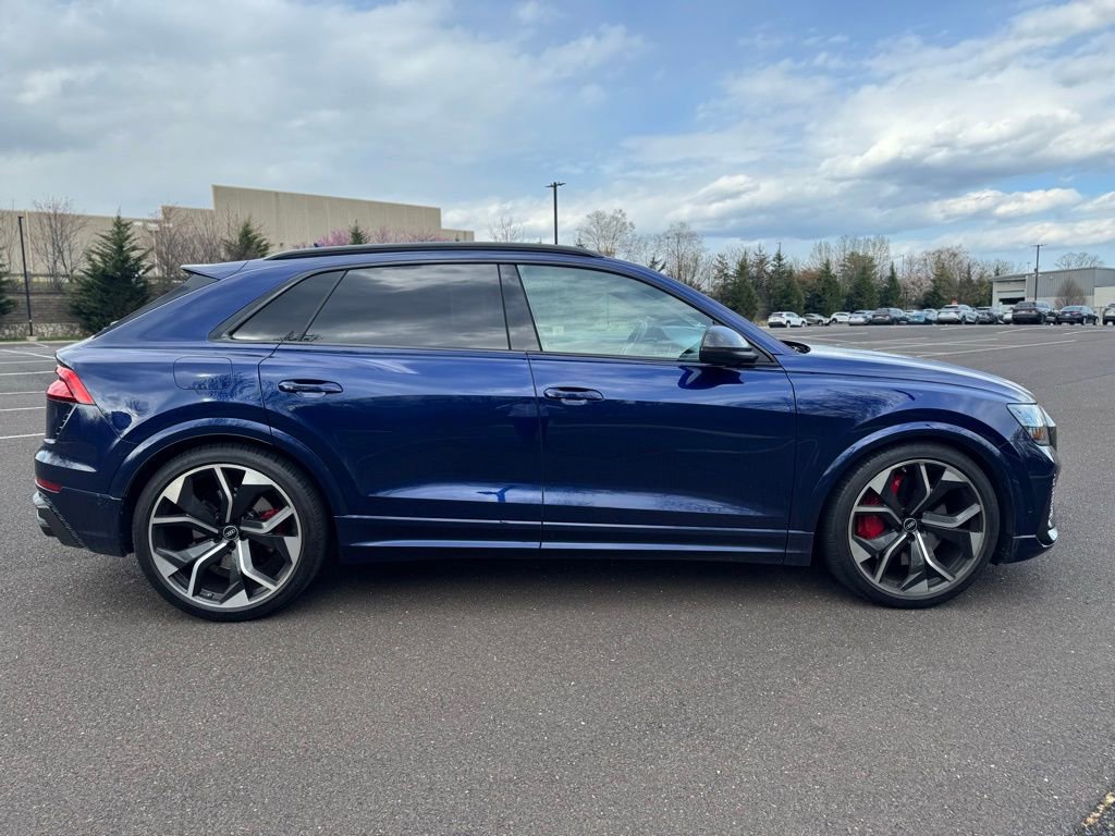Used 2021 Audi RS Q8 w/ Carbon Optic Package image 7