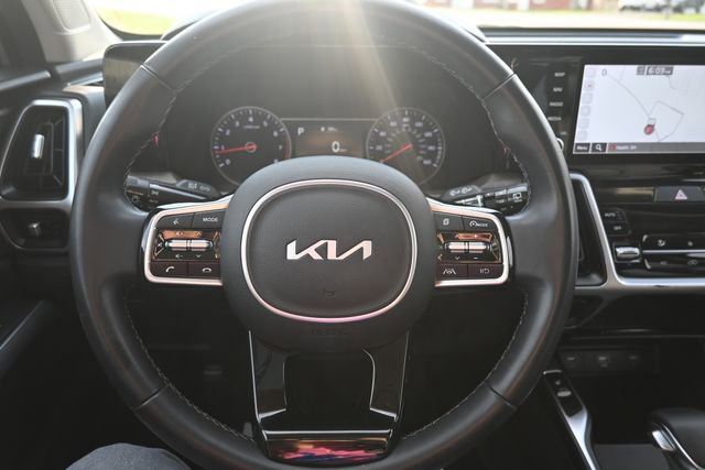 Used 2022 Kia Sorento S w/ Panoramic Sunroof Package image 45