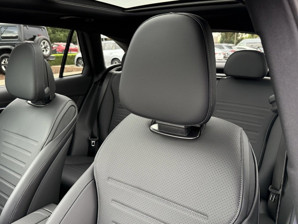 New 2026 Mercedes-Benz GLC 300 image 8