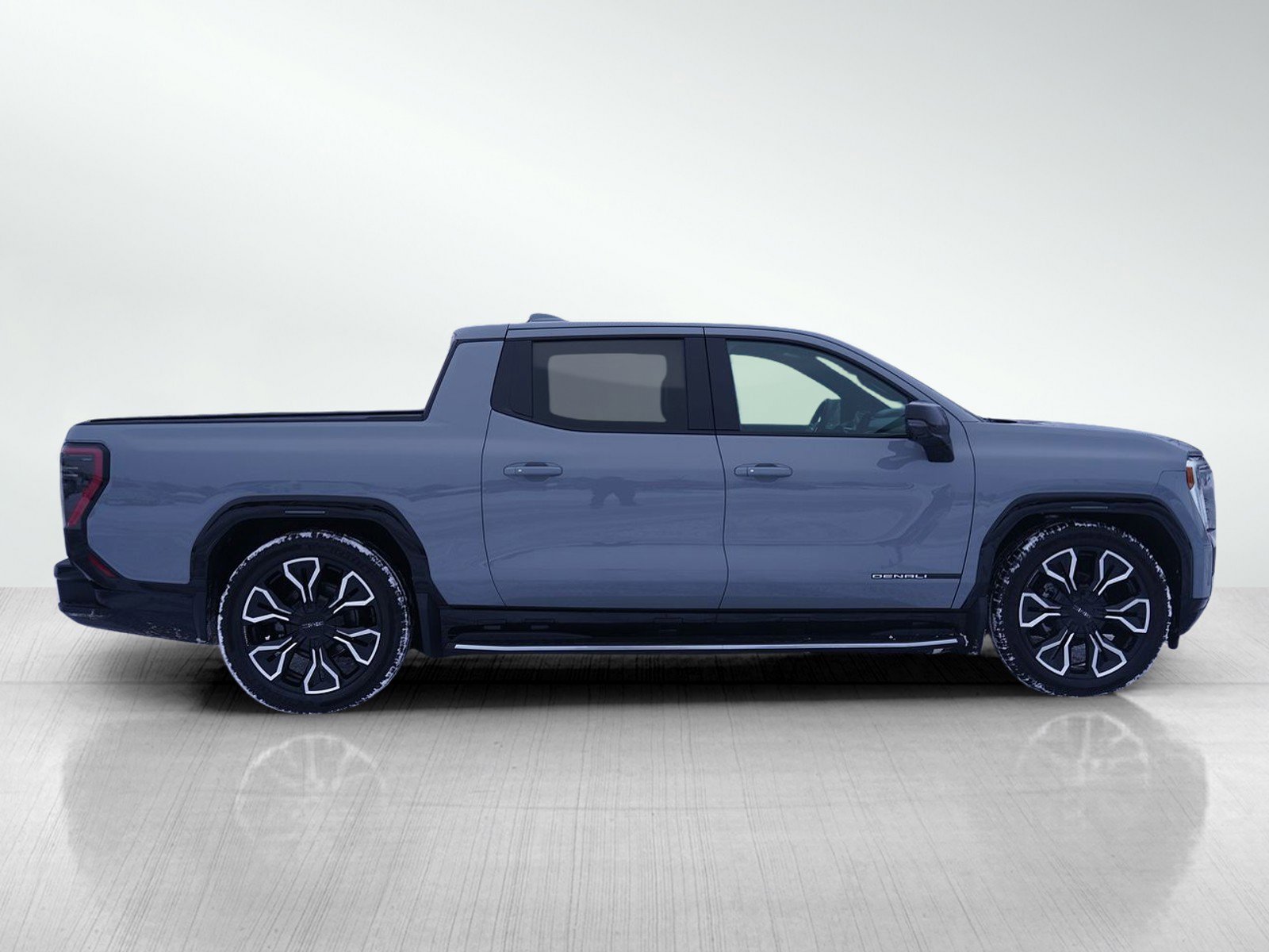 Used 2025 GMC Sierra EV Denali image 7
