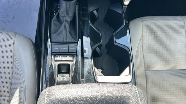 Used 2025 Toyota Camry XLE w/ Premium Plus Package image 22