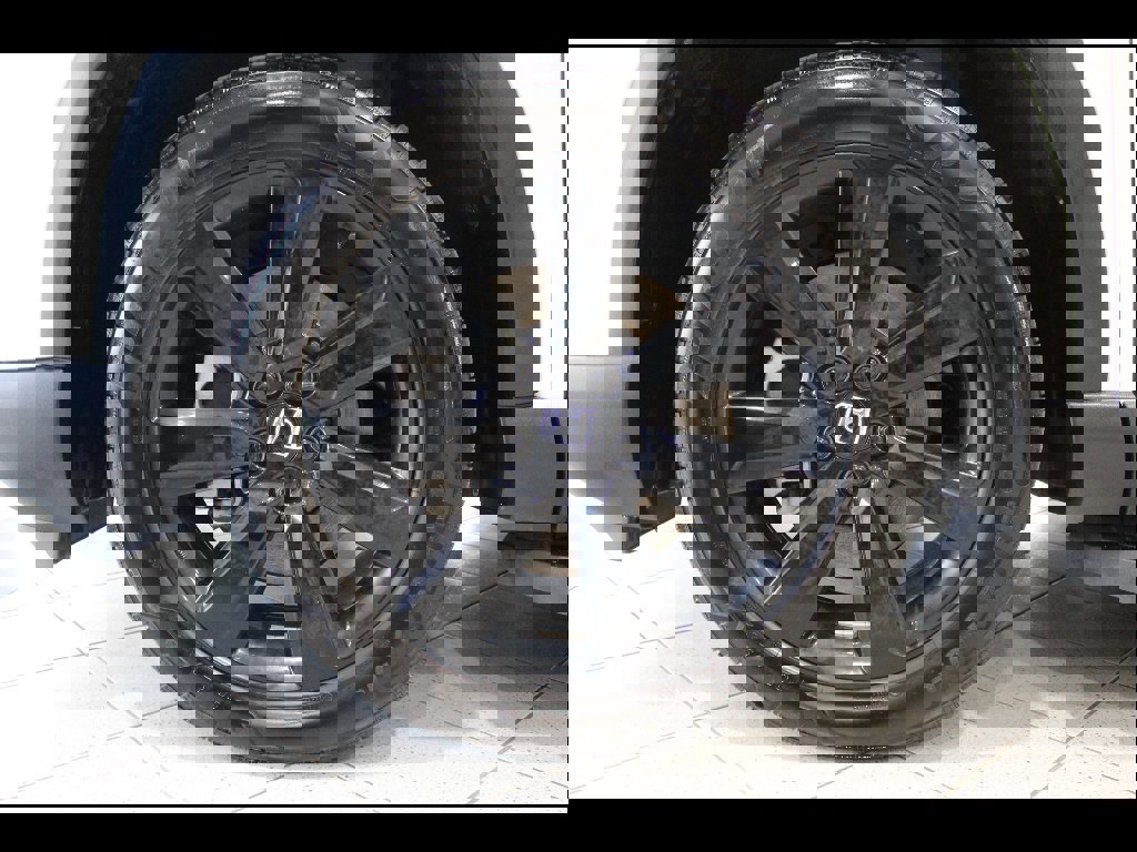 Certified 2025 Honda Pilot Black Edition image 9