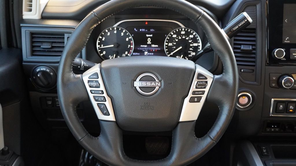 Used 2024 Nissan Titan SV w/ SV Convenience Package image 27