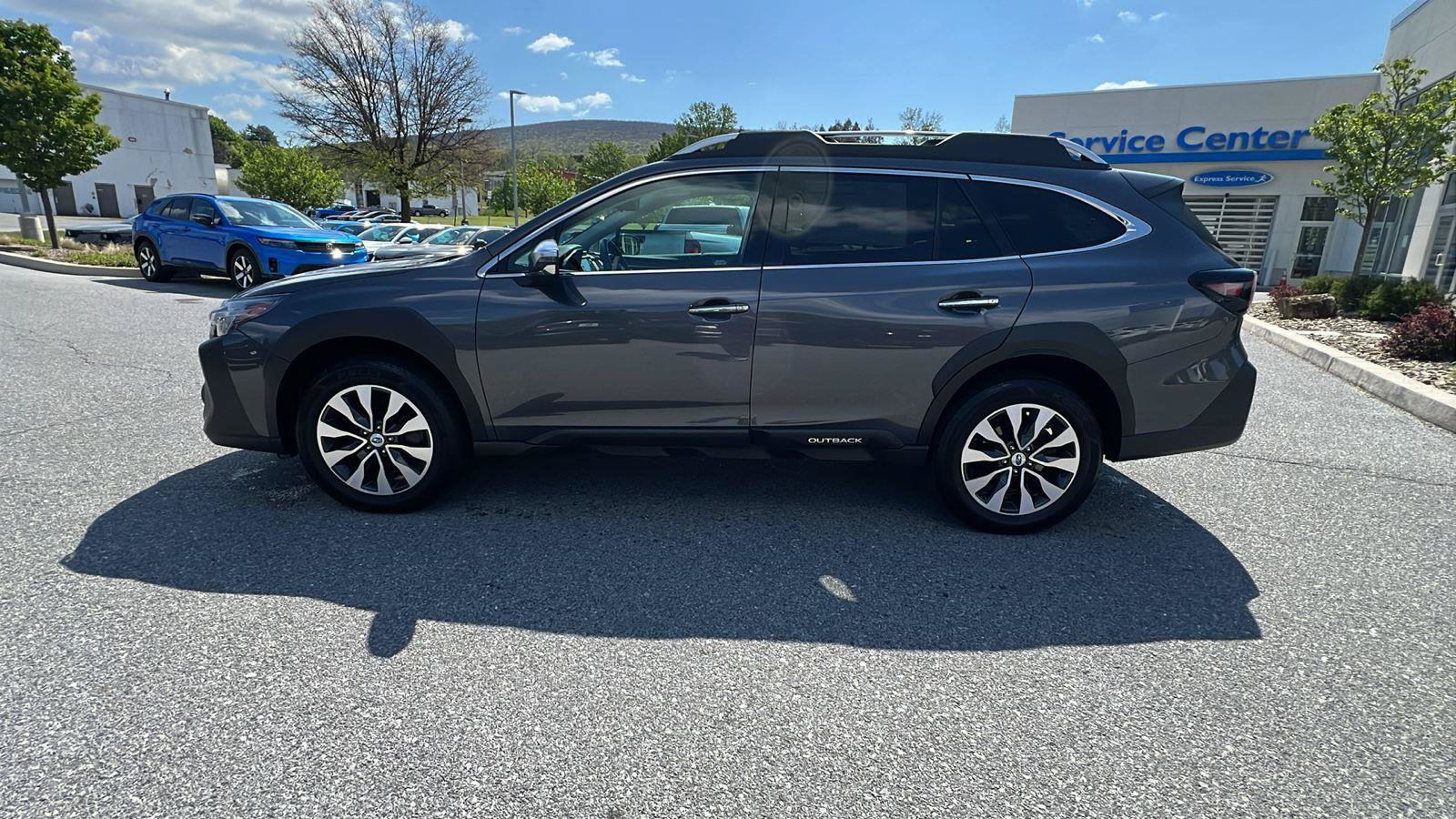 Used 2024 Subaru Outback Touring XT AWD/4WD image 7