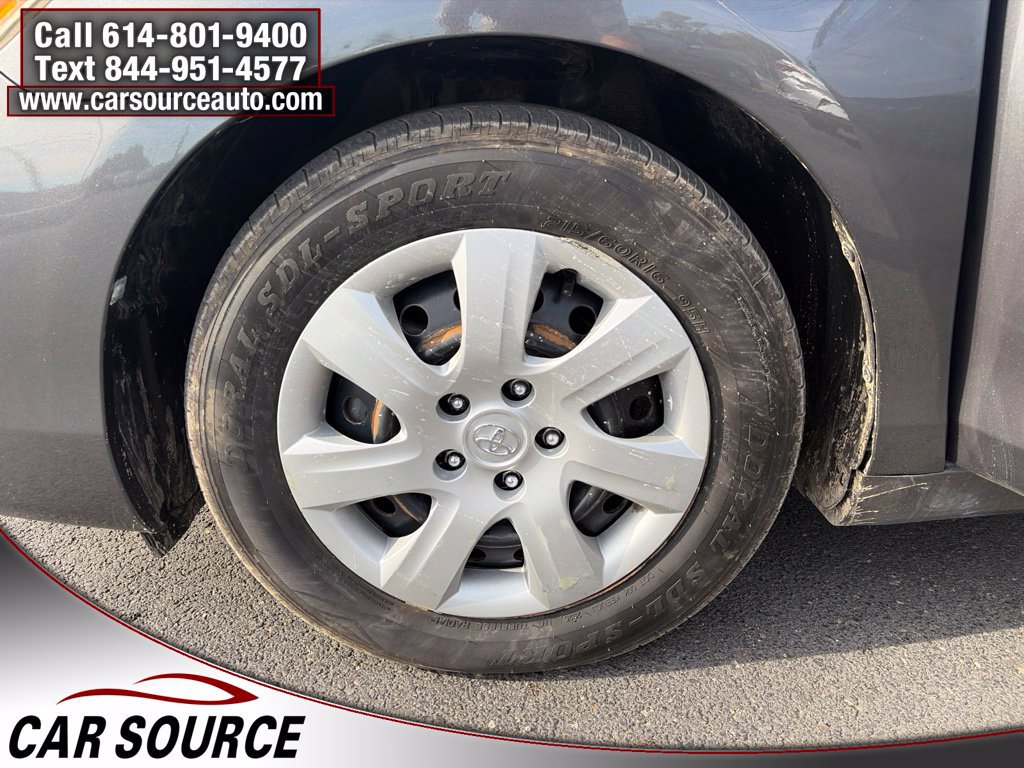 Used 2011 Toyota Camry LE FWD image 20