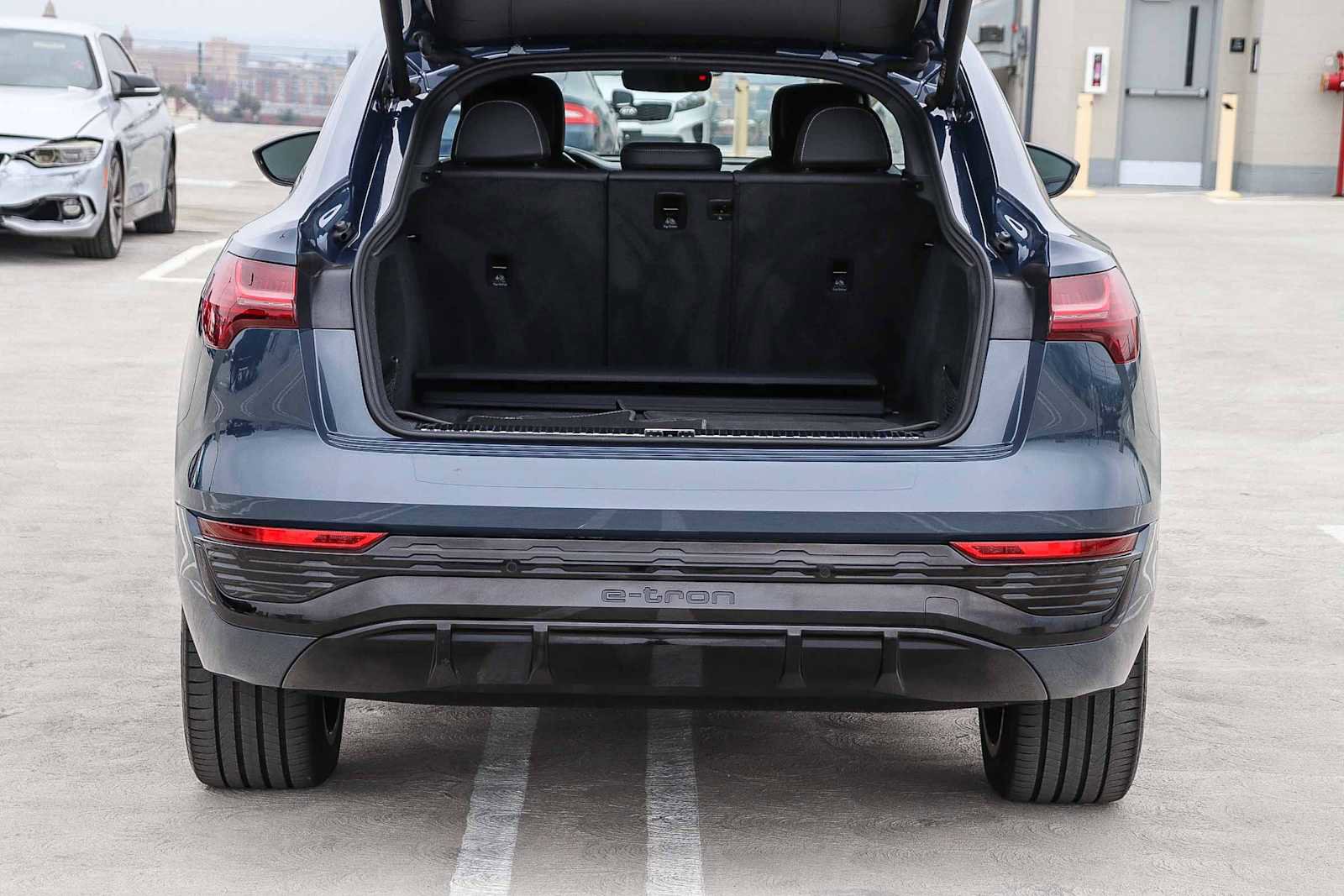 Used 2024 Audi Q8 e-tron Premium Plus w/ Premium Plus Package AWD/4WD image 38