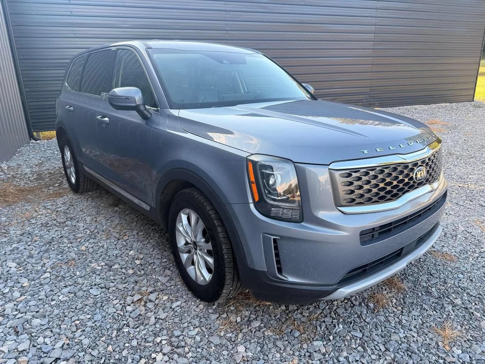 Used 2021 Kia Telluride LX FWD image 3