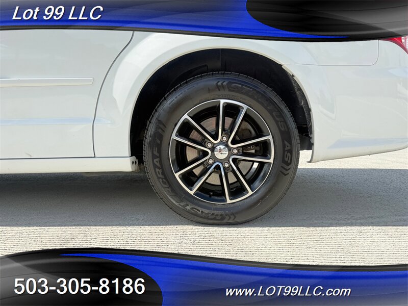 Used 2017 Dodge Grand Caravan GT FWD image 26