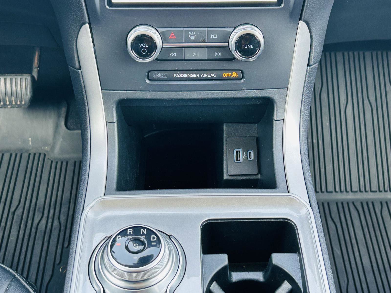 Used 2024 Ford Edge SEL w/ Convenience Package image 23