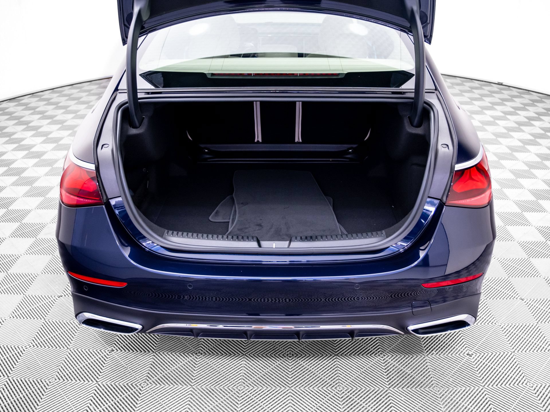 New 2026 Mercedes-Benz E 350 4MATIC Sedan image 35