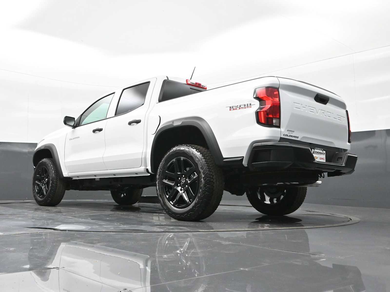 Used 2024 Chevrolet Colorado Trail Boss image 21