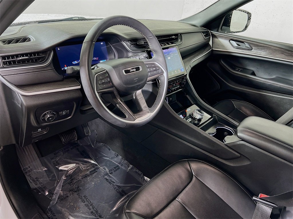 Used 2024 Jeep Grand Cherokee L Limited w/ Luxury Tech Group II image 10