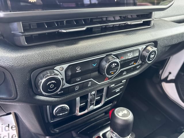 Used 2025 Jeep Wrangler Unlimited Sport AWD/4WD image 22