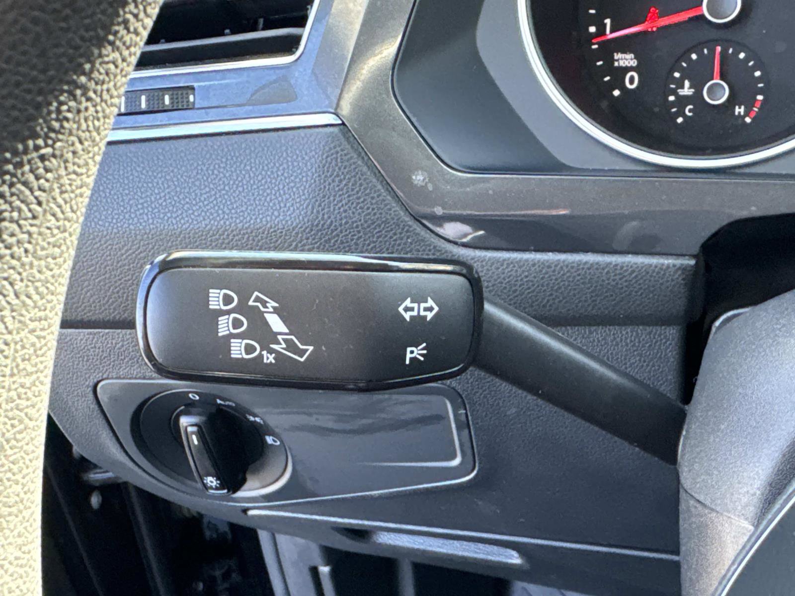 Used 2019 Volkswagen Tiguan S FWD image 25