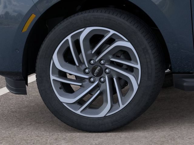 New 2026 Lincoln Navigator L Premier AWD/4WD image 19