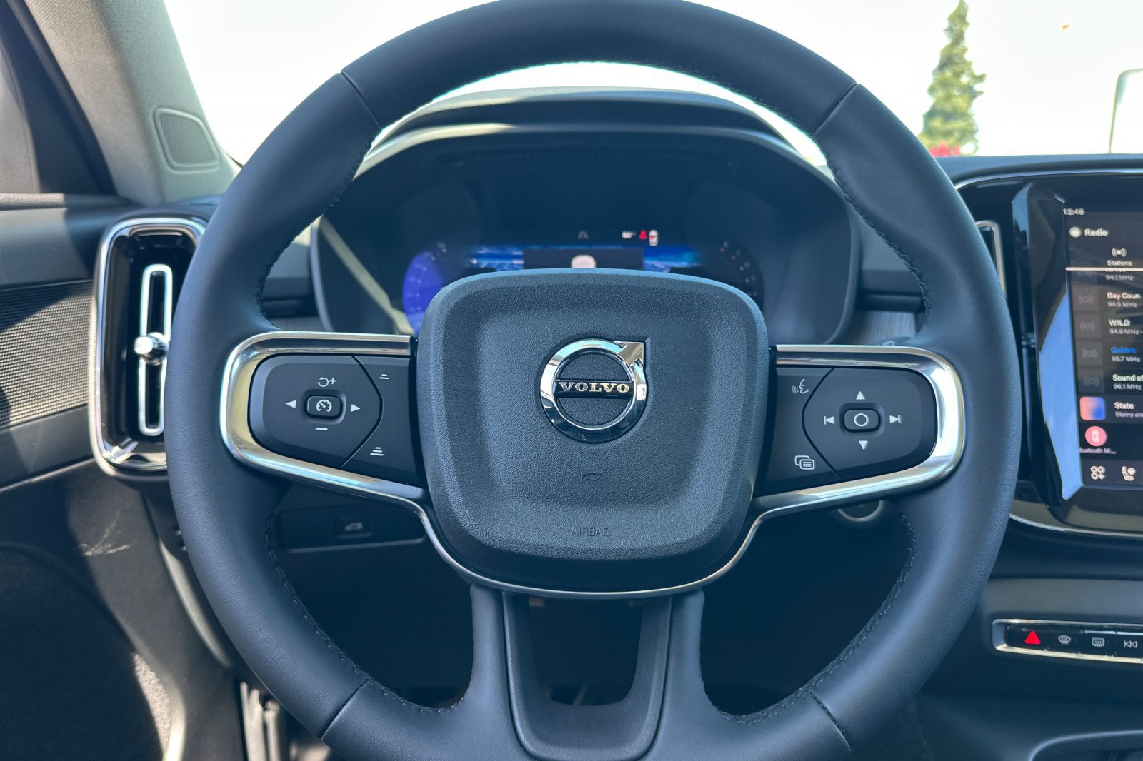 New 2026 Volvo XC40 B5 Core w/ Protection Package Premier AWD/4WD image 22