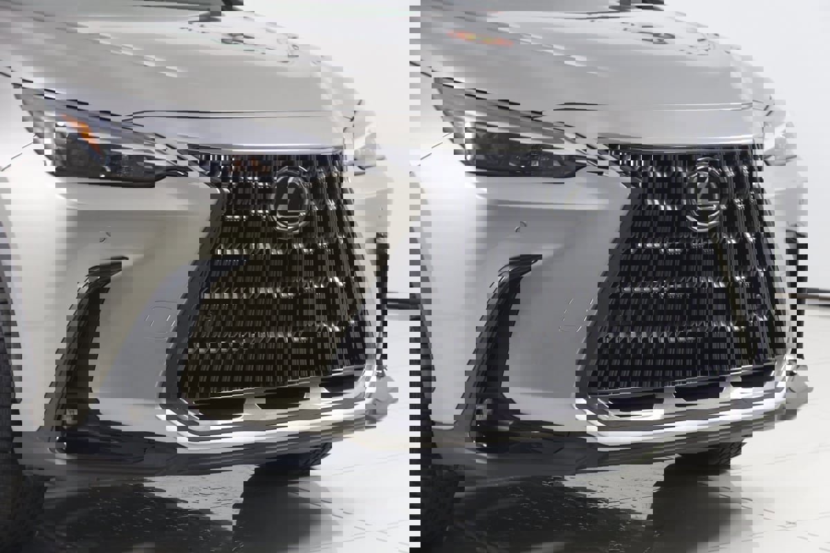 Used 2025 Lexus NX 350 AWD w/ Cold Area Package image 38