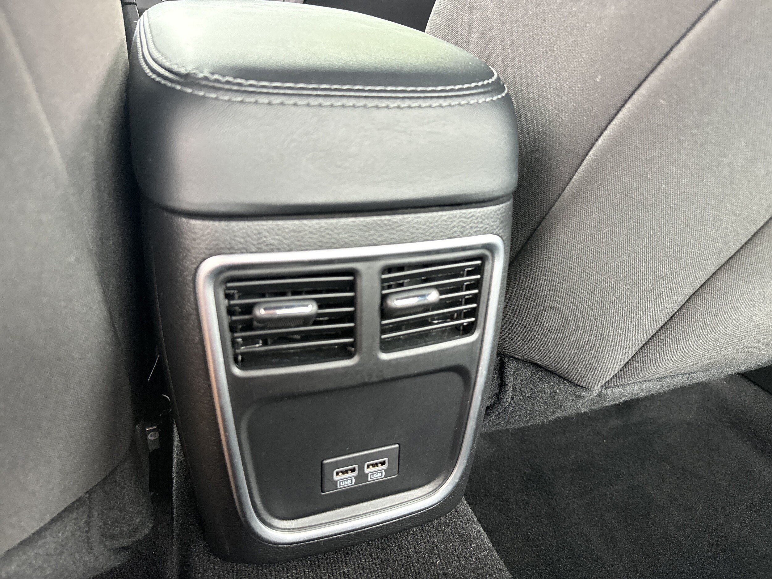 Used 2022 Dodge Charger SXT RWD image 14