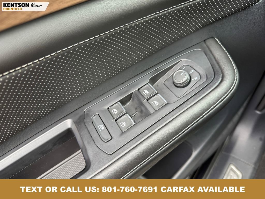 Used 2024 Volkswagen Atlas SE AWD/4WD image 21