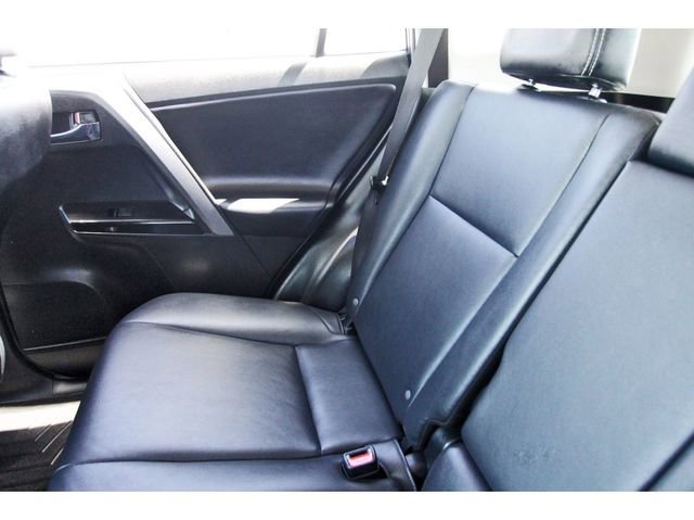 Used 2018 Toyota RAV4 Limited image 11