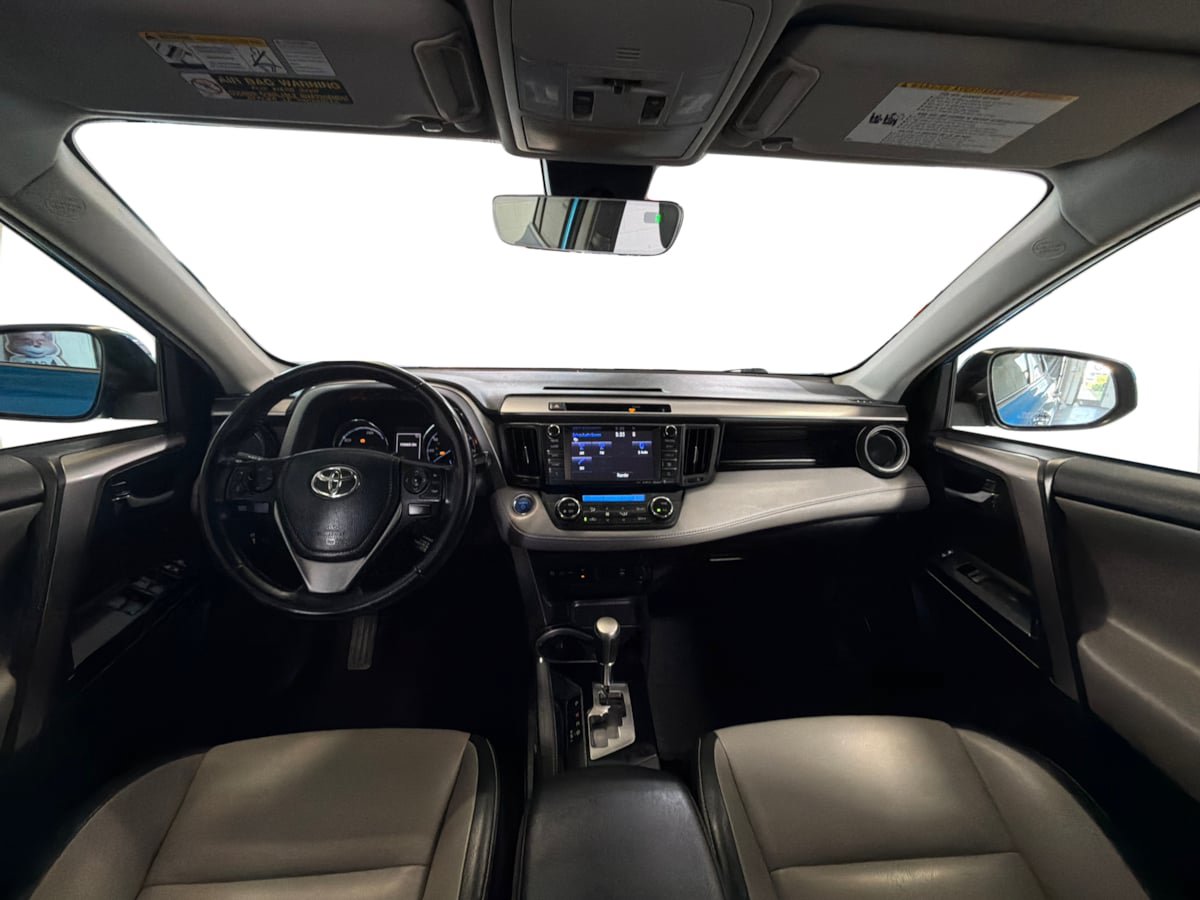 Used 2016 Toyota RAV4 Limited AWD/4WD image 17