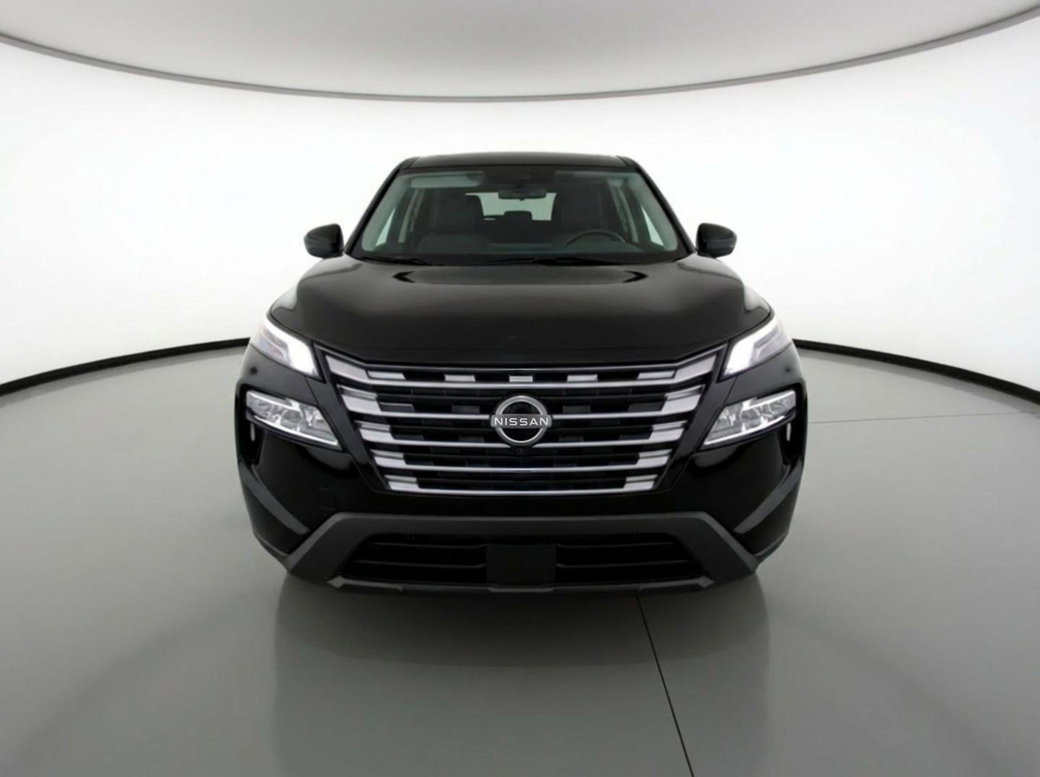 Used 2025 Nissan Rogue SV AWD/4WD image 2