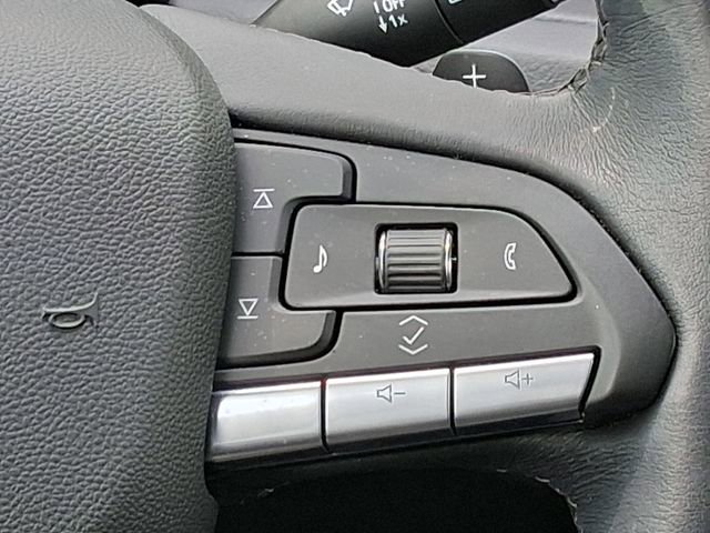 Used 2025 Cadillac XT4 Premium Luxury w/ LPO, Floor Liner Package FWD image 12