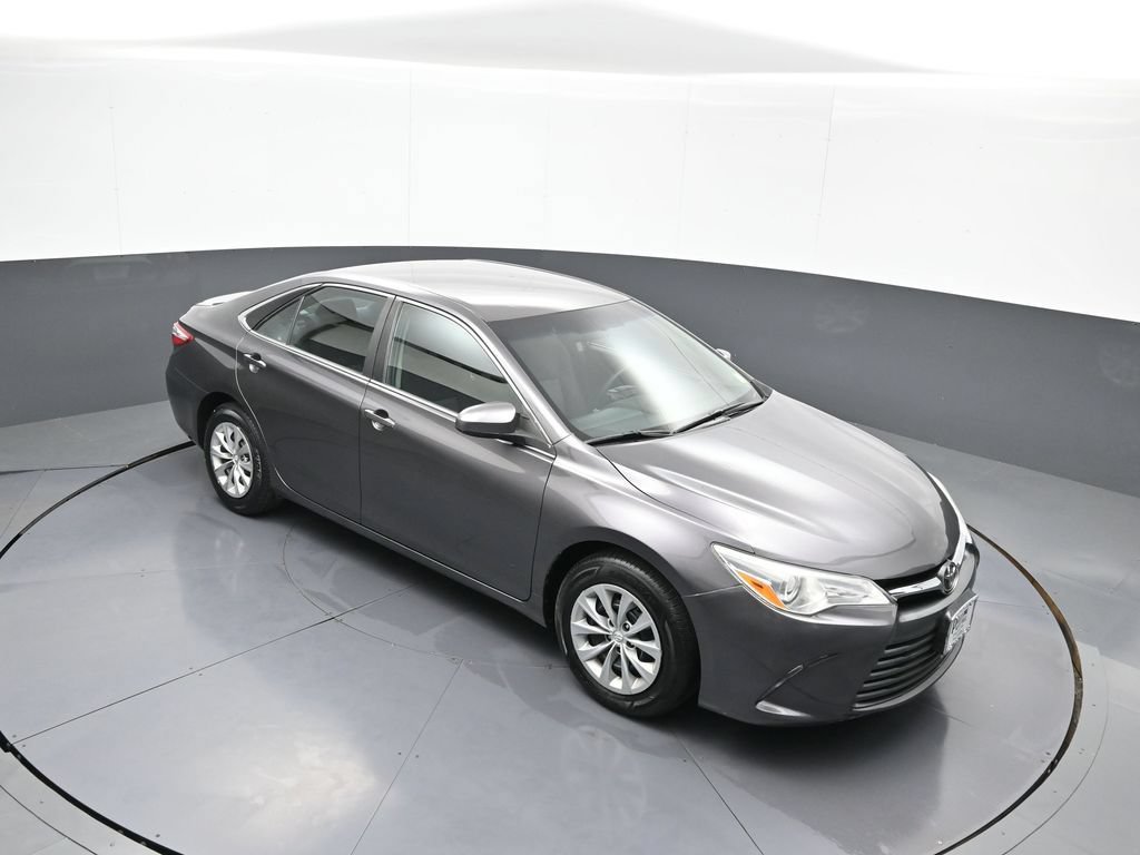 Used 2016 Toyota Camry LE FWD image 35