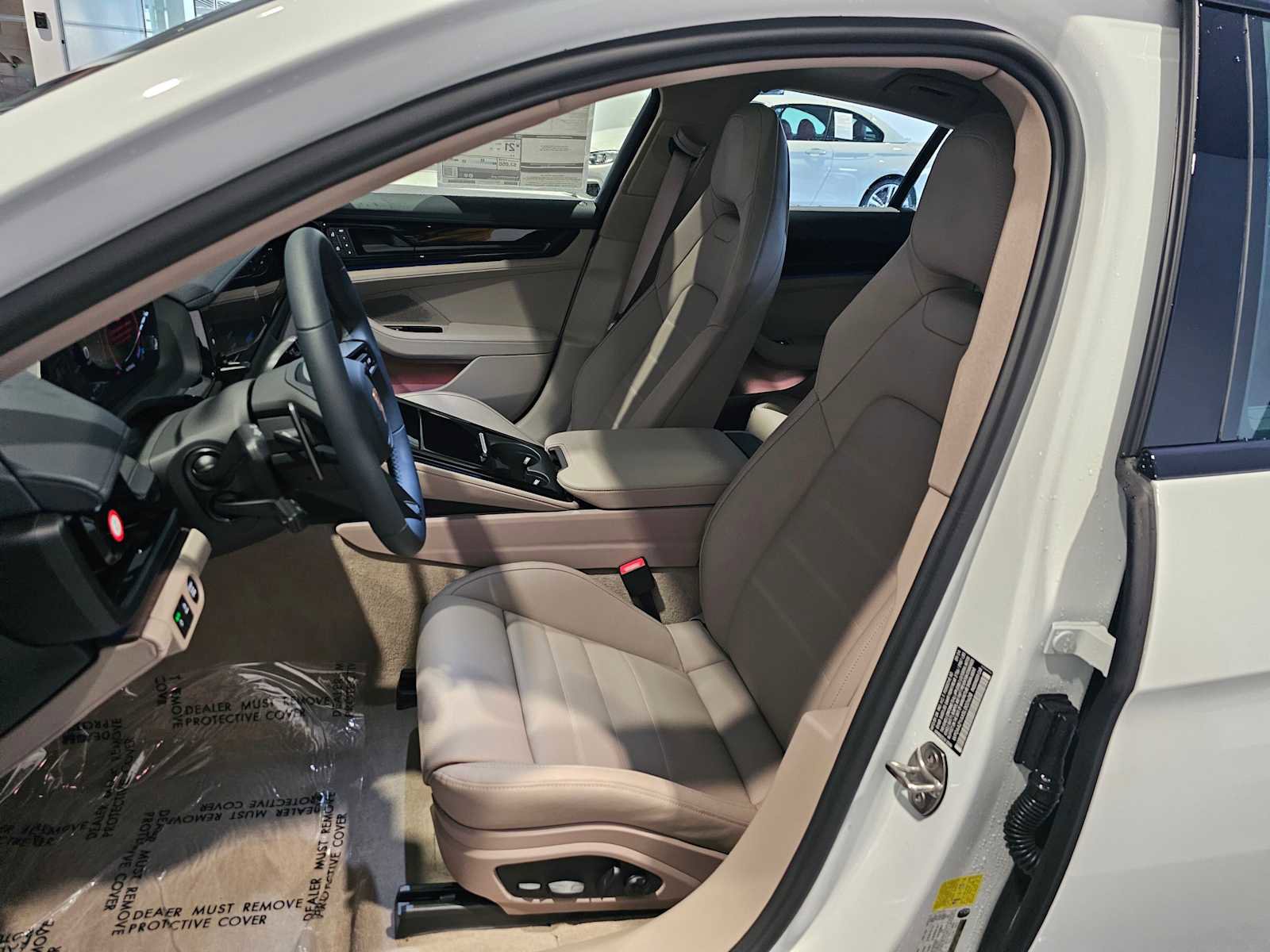 Used 2025 Porsche Panamera 4 image 21