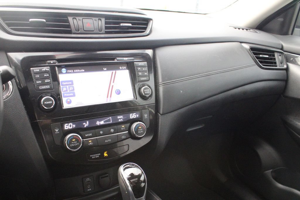 Used 2017 Nissan Rogue SL w/ SL Premium Package AWD/4WD image 25
