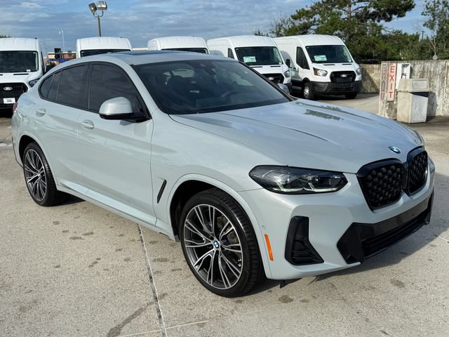 Used 2025 BMW X4 xDrive30i w/ Premium Package AWD/4WD image 3