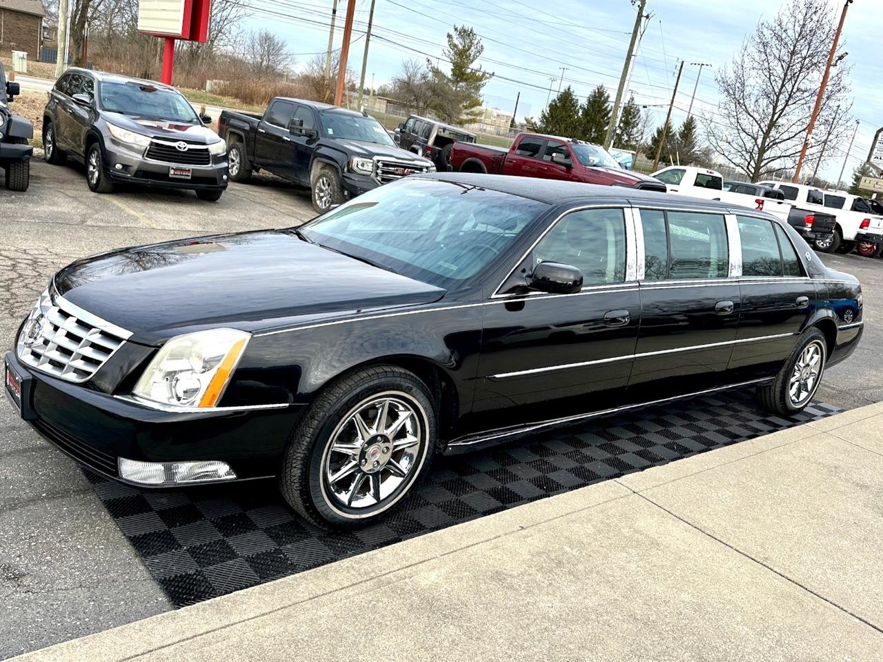 Used 2011 Cadillac DTS Limousine image 7