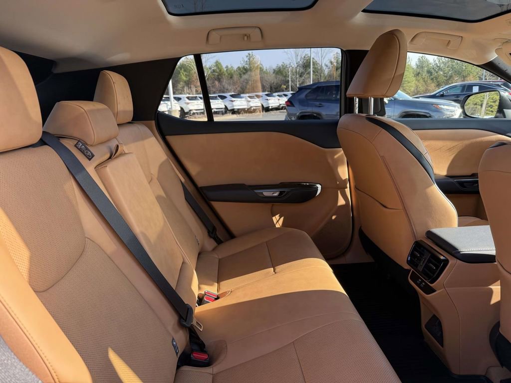 Used 2025 Lexus RZ 450e image 17