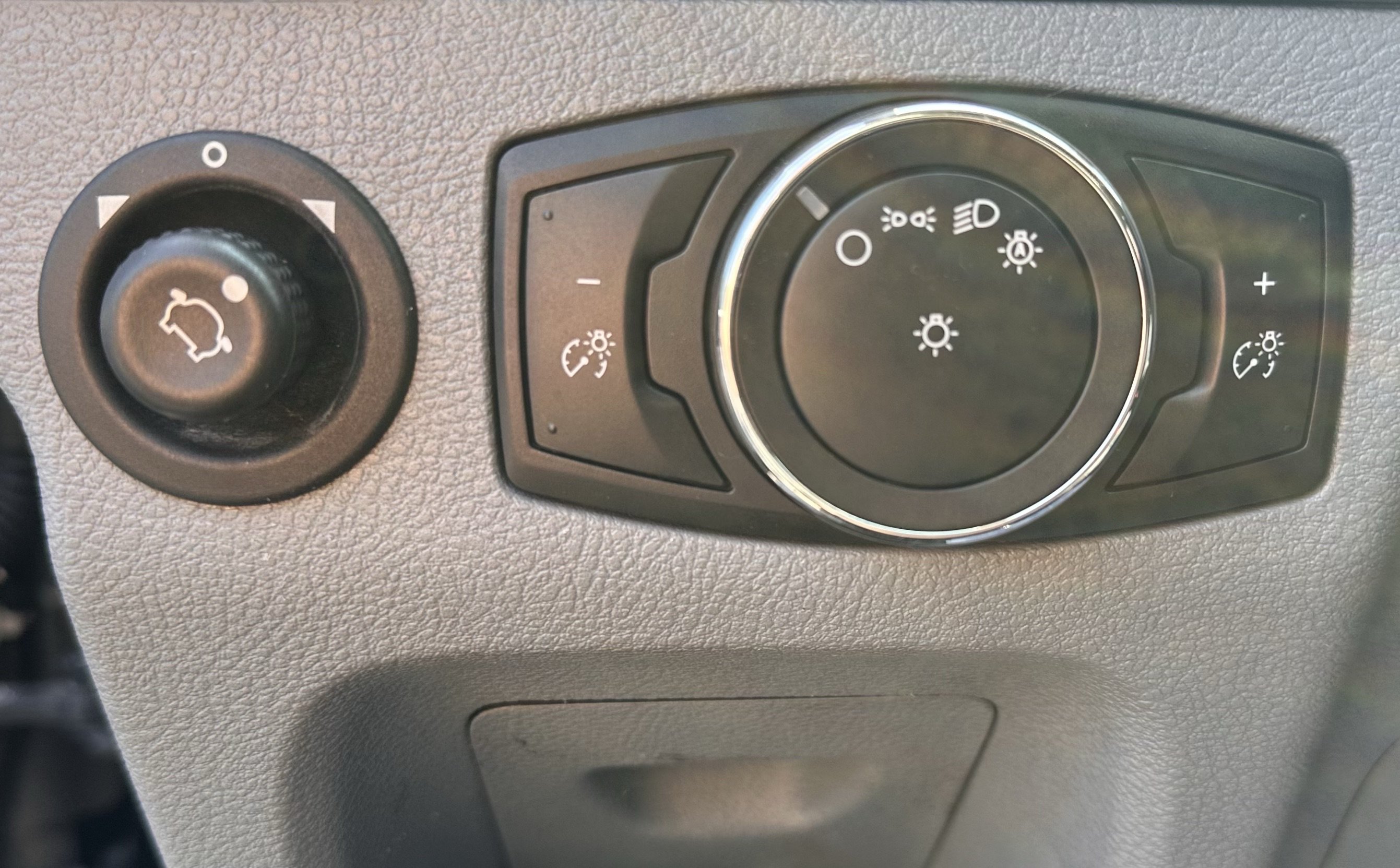 Certified 2019 Ford Transit 350 XLT RWD image 19