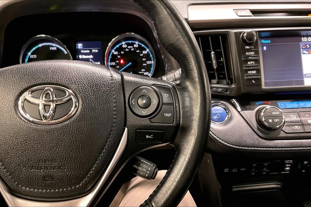 Used 2018 Toyota RAV4 Limited AWD/4WD image 11