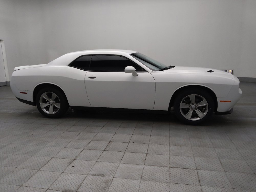 Used 2019 Dodge Challenger SXT image 11