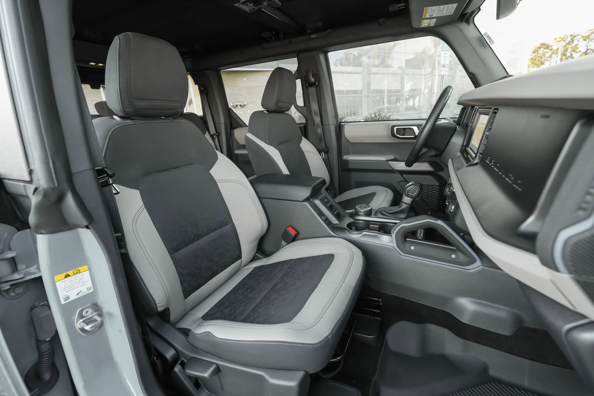 Used 2023 Ford Bronco Wildtrak image 40